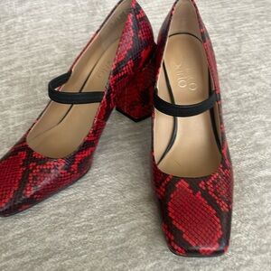 Alligator print chunky heeel